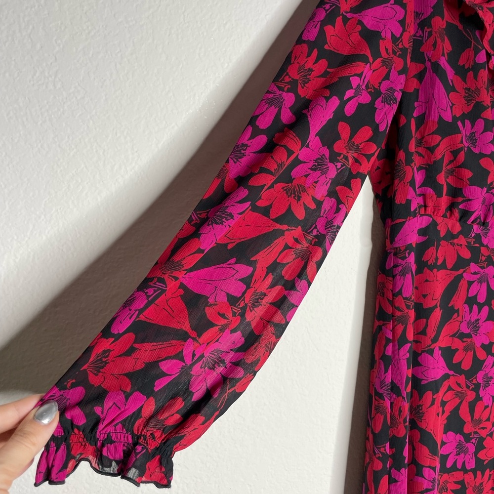 JCREW Dark Floral Chiffon Vneck Ruffle Midi Dress 8 - Picture 4 of 8